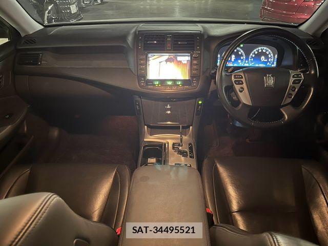 Toyota CROWN SEDAN 2012-03 8365319-12