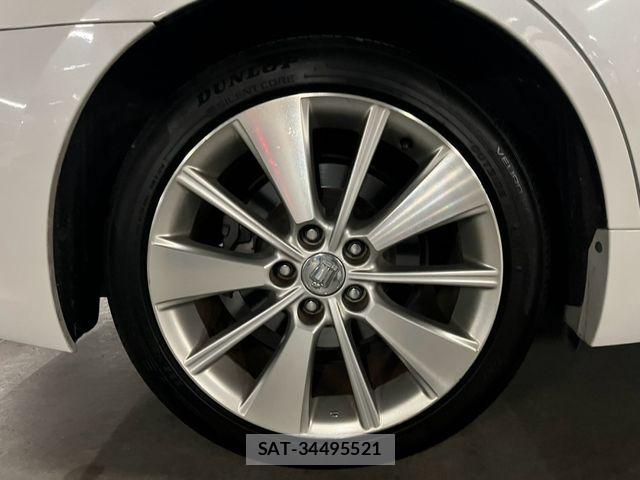 Toyota CROWN SEDAN 2012-03 8365319-20
