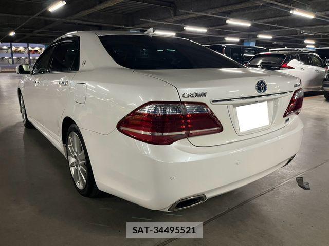 Toyota CROWN SEDAN 2012-03 8365319-2