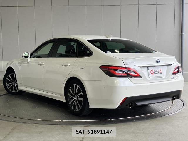 Toyota CROWN SEDAN 2019-11 8371550-28