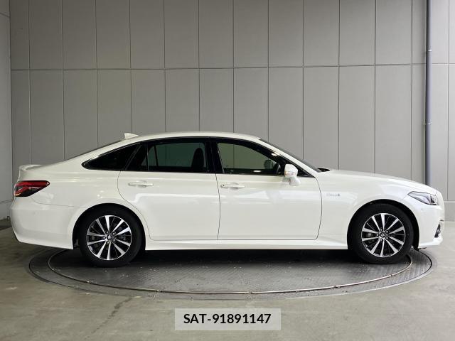 Toyota CROWN SEDAN 2019-11 8371550-29