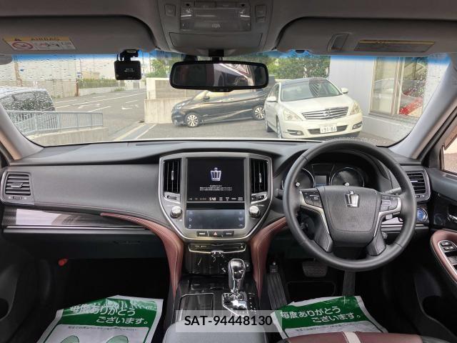 Toyota CROWN SEDAN 2015-09 8371551-1