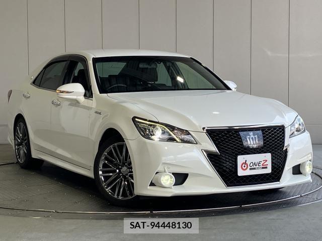 Toyota CROWN SEDAN 2015-09 8371551-23