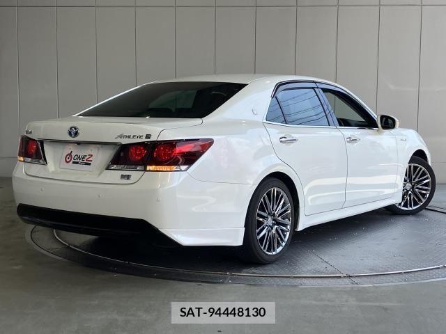 Toyota CROWN SEDAN 2015-09 8371551-26