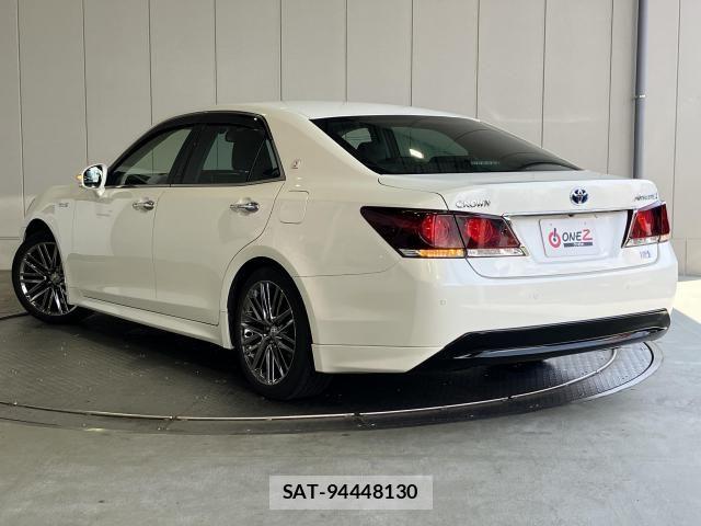Toyota CROWN SEDAN 2015-09 8371551-28