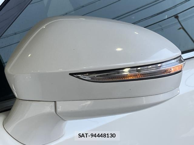 Toyota CROWN SEDAN 2015-09 8371551-4