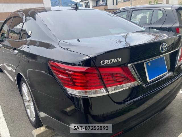 Toyota CROWN SEDAN 2014-05 8371553-2