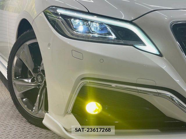 Toyota CROWN SEDAN 2018-07 8371549-14