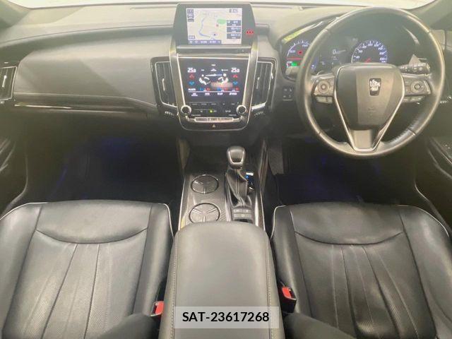 Toyota CROWN SEDAN 2018-07 8371549-1