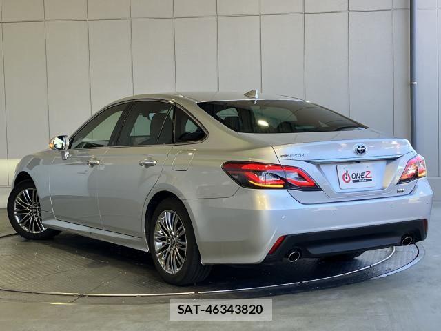 Toyota CROWN SEDAN 2021-02 8371548-2
