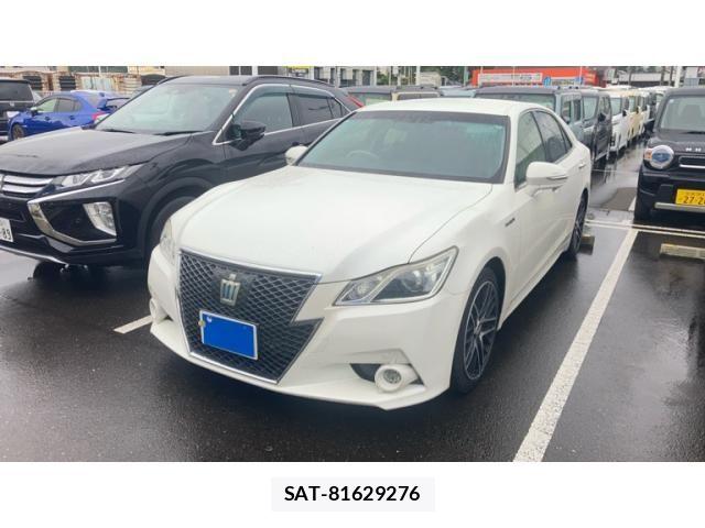 Toyota CROWN SEDAN 2013-10 8411814-3
