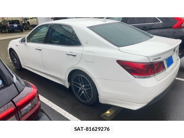 Toyota CROWN SEDAN 2013-10 8411814-6