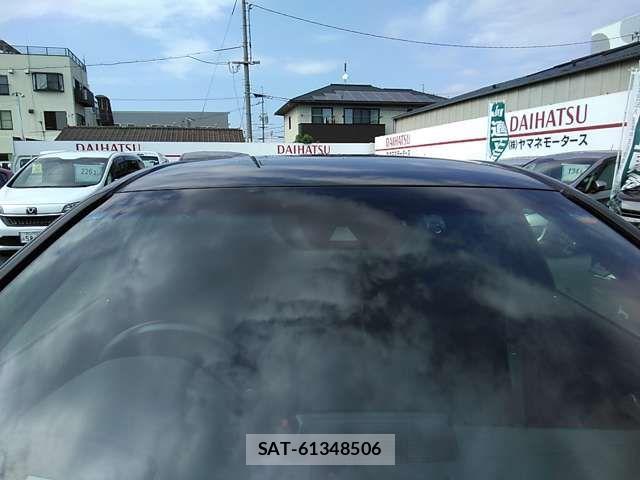 Toyota CROWN SEDAN 2018-09 8411791-12