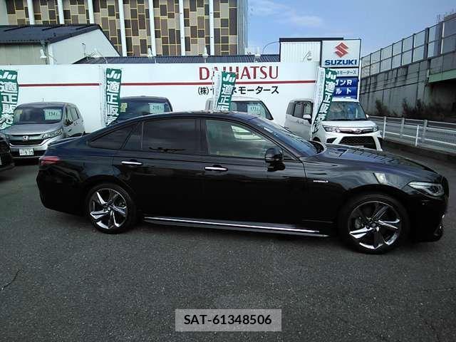 Toyota CROWN SEDAN 2018-09 8411791-7