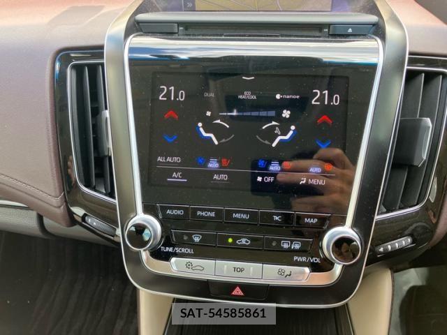 Toyota CROWN SEDAN 2019-01 8411802-17