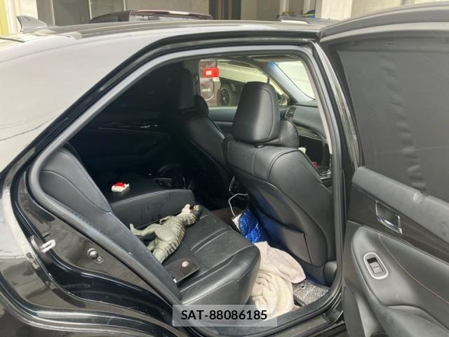 Toyota CROWN SEDAN 2013-03 8411816-22