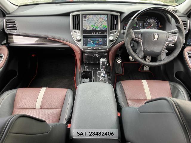 Toyota CROWN SEDAN 2015-06 8411798-1