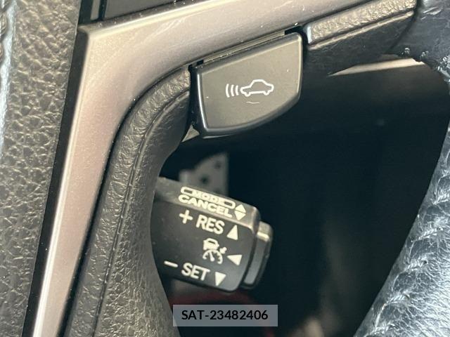 Toyota CROWN SEDAN 2015-06 8411798-5