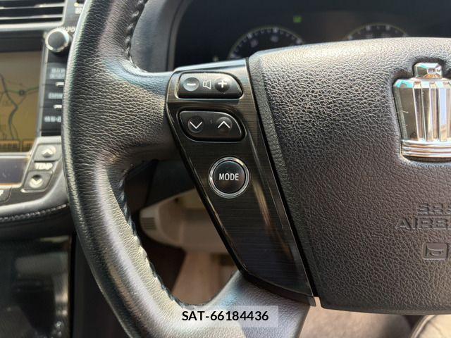 Toyota CROWN SEDAN 2009-04 8411818-17