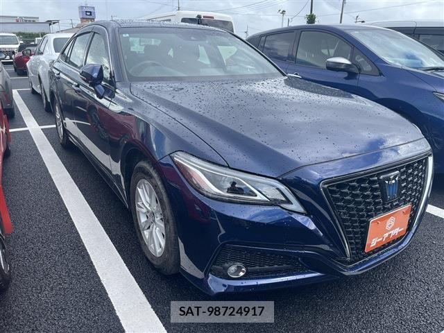 Toyota CROWN SEDAN 2020-06 8411792-18