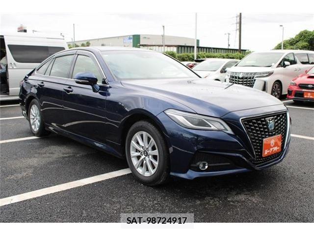 Toyota CROWN SEDAN 2020-06 8411792-21