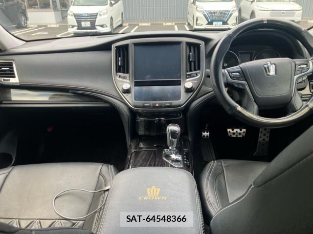 Toyota CROWN SEDAN 2015-12 8411804-11
