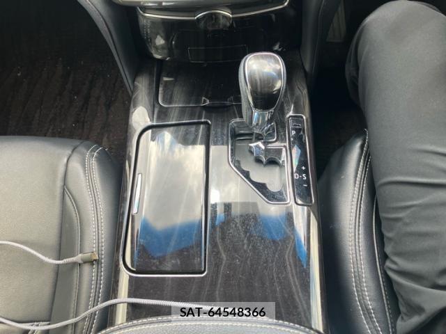 Toyota CROWN SEDAN 2015-12 8411804-20