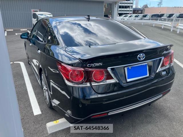Toyota CROWN SEDAN 2015-12 8411804-3