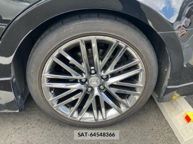 Toyota CROWN SEDAN 2015-12 8411804-6