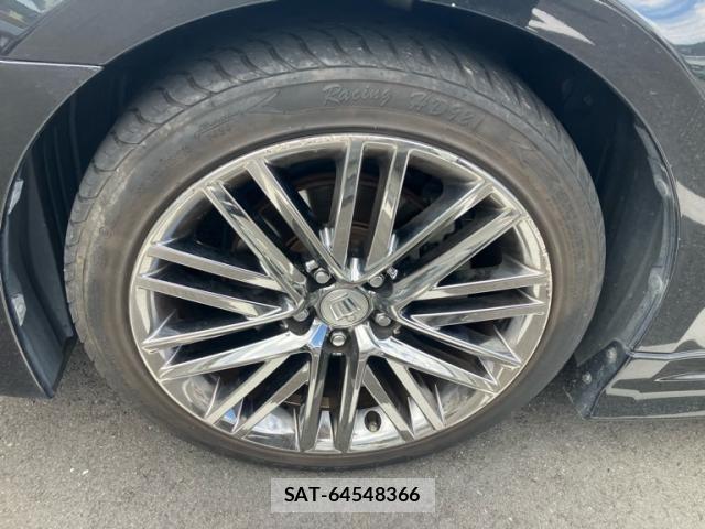 Toyota CROWN SEDAN 2015-12 8411804-7