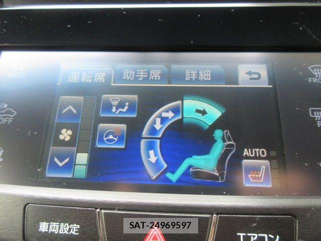 Toyota CROWN SEDAN 2014-03 8411807-15