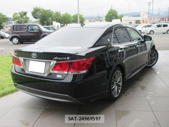 Toyota CROWN SEDAN 2014-03 8411807-2