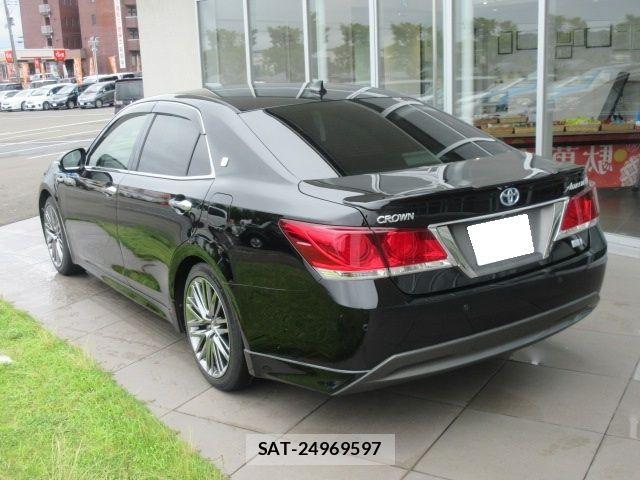 Toyota CROWN SEDAN 2014-03 8411807-4