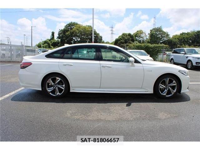 Toyota CROWN SEDAN 2019-07 8411793-16