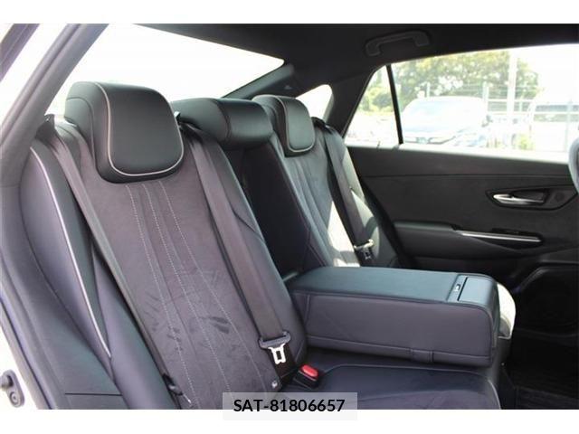 Toyota CROWN SEDAN 2019-07 8411793-22