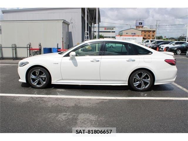 Toyota CROWN SEDAN 2019-07 8411793-8