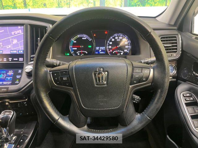 Toyota CROWN SEDAN 2015-02 8438029-10