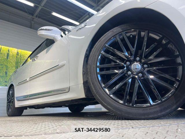 Toyota CROWN SEDAN 2015-02 8438029-12
