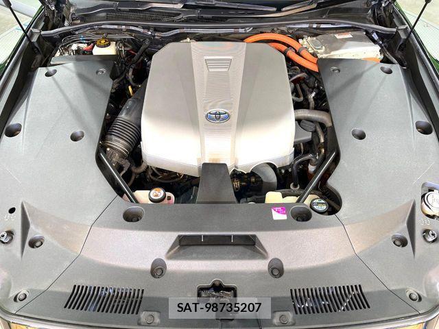 Toyota CROWN SEDAN 2018-07 8438026-17