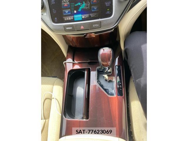 Toyota CROWN SEDAN 2013-08 8438031-17