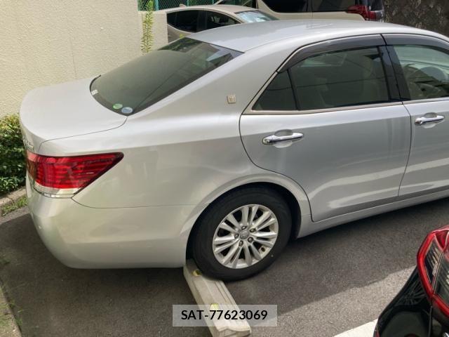 Toyota CROWN SEDAN 2013-08 8438031-6