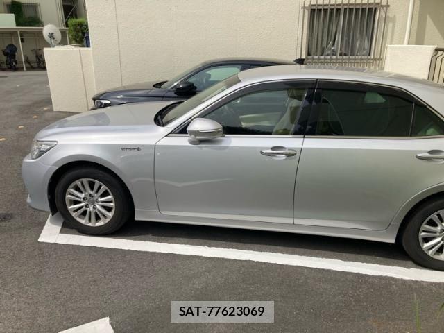 Toyota CROWN SEDAN 2013-08 8438031-8