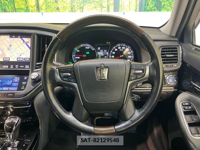 Toyota CROWN SEDAN 2017-03 8438028-11