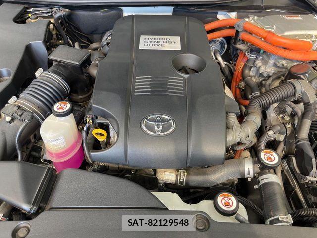 Toyota CROWN SEDAN 2017-03 8438028-17