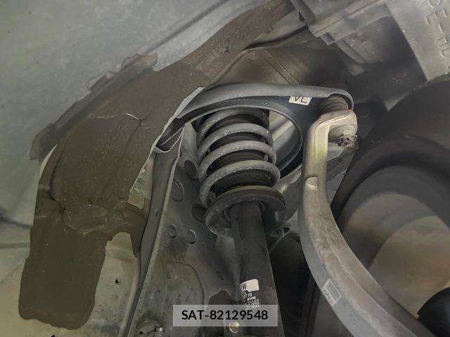 Toyota CROWN SEDAN 2017-03 8438028-19