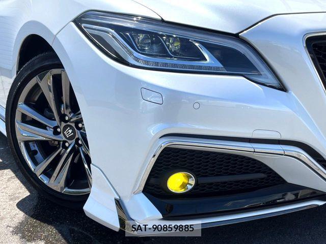 Toyota CROWN SEDAN 2022-04 8438024-14
