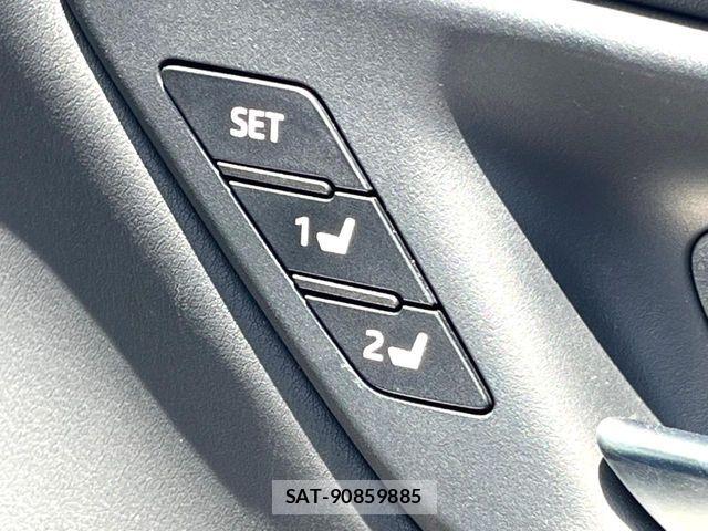 Toyota CROWN SEDAN 2022-04 8438024-8