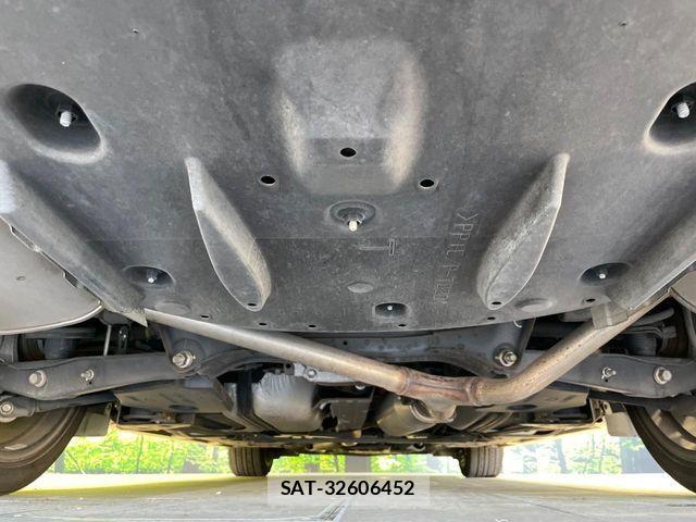 Toyota CROWN SEDAN 2014-09 8457230-17