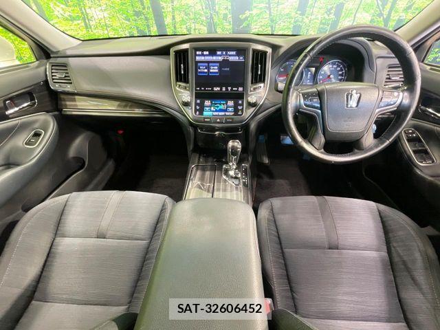 Toyota CROWN SEDAN 2014-09 8457230-1