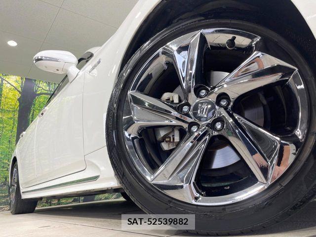 Toyota CROWN SEDAN 2019-03 8457219-12